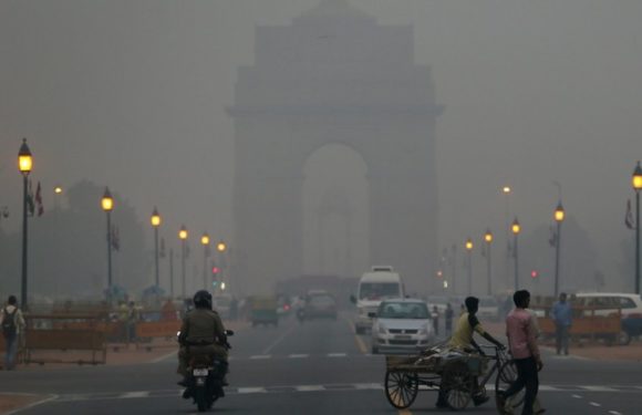 As the Delhi chokes with pollution, here are the 5 ways to keep yourself safe