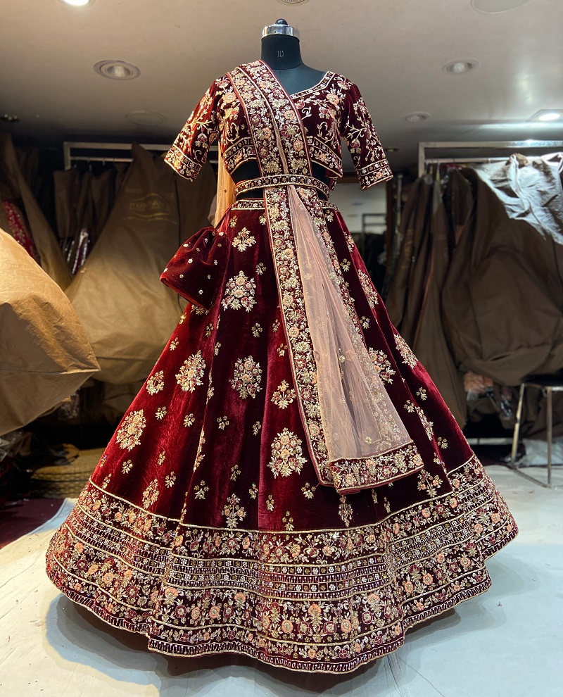 Best Bridal Lehenga Shops in Chandni Chowk | by Kundans Bridal Couture |  Medium